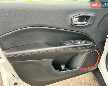 Белый Джип Компас, объемом двигателя 2.36 л и пробегом 109 тыс. км за 17000 $, фото 46 на Automoto.ua