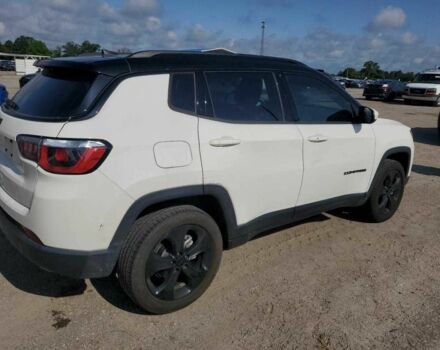 Білий Джип Compass, об'ємом двигуна 2.4 л та пробігом 114 тис. км за 2400 $, фото 3 на Automoto.ua