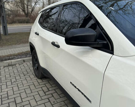 Белый Джип Компас, объемом двигателя 2.4 л и пробегом 175 тыс. км за 12650 $, фото 6 на Automoto.ua