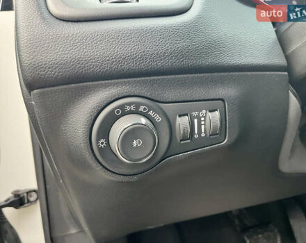 Белый Джип Компас, объемом двигателя 2.36 л и пробегом 109 тыс. км за 17000 $, фото 65 на Automoto.ua