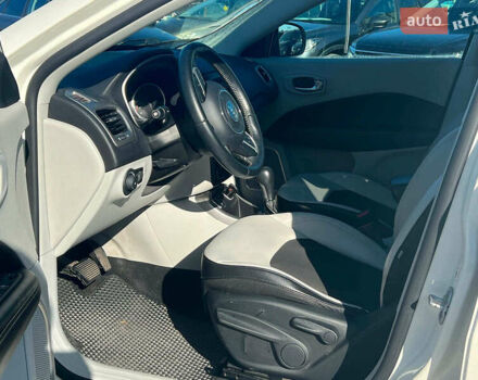 Джип Компас 2019 в Львове на Automoto.ua Белый Джип Компас, объемом двигателя 2.4 л и пробегом 117 тыс. км за 16950 $, фото 15 на Automoto.ua