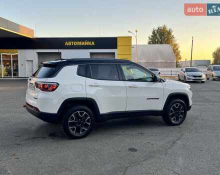 Джип Компас 2019 в Киеве на Automoto.ua Белый Джип Компас, объемом двигателя 2.36 л и пробегом 109 тыс. км за 17500 $, фото 10 на Automoto.ua