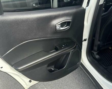 Білий Джип Compass, об'ємом двигуна 2.36 л та пробігом 42 тис. км за 15200 $, фото 46 на Automoto.ua