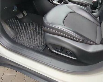 Білий Джип Compass, об'ємом двигуна 2.36 л та пробігом 55 тис. км за 19000 $, фото 27 на Automoto.ua