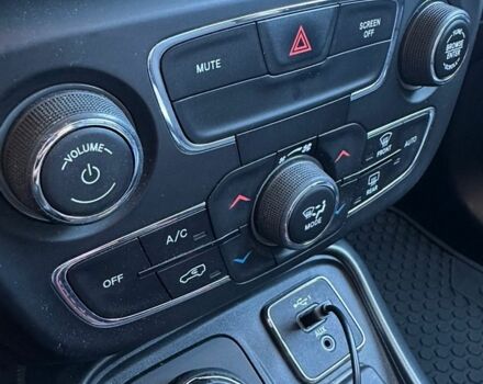 Белый Джип Компас, объемом двигателя 2.36 л и пробегом 119 тыс. км за 17999 $, фото 21 на Automoto.ua
