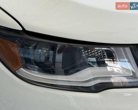 Джип Компас 2019 в Одессе на Automoto.ua Белый Джип Компас, объемом двигателя 2.4 л и пробегом 96 тыс. км за 19490 $, фото 4 на Automoto.ua