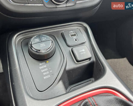 Белый Джип Компас, объемом двигателя 2.36 л и пробегом 109 тыс. км за 17000 $, фото 63 на Automoto.ua