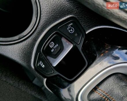 Джип Компас 2020 в Сумах на Automoto.ua Белый Джип Компас, объемом двигателя 2.36 л и пробегом 71 тыс. км за 15500 $, фото 22 на Automoto.ua