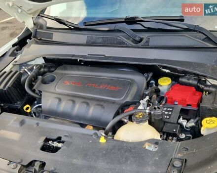 Джип Компас 2020 в Сумах на Automoto.ua Белый Джип Компас, объемом двигателя 2.36 л и пробегом 71 тыс. км за 15500 $, фото 24 на Automoto.ua