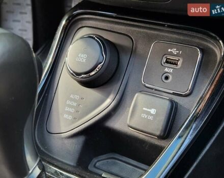 Джип Компас 2020 в Сумах на Automoto.ua Белый Джип Компас, объемом двигателя 2.36 л и пробегом 71 тыс. км за 15500 $, фото 23 на Automoto.ua