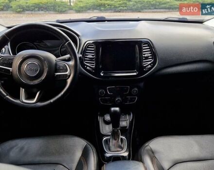 Джип Компас 2020 в Сумах на Automoto.ua Белый Джип Компас, объемом двигателя 2.36 л и пробегом 71 тыс. км за 15500 $, фото 16 на Automoto.ua