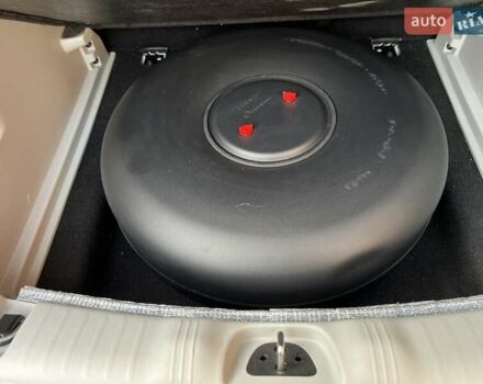 Білий Джип Compass, об'ємом двигуна 2.36 л та пробігом 67 тис. км за 19999 $, фото 31 на Automoto.ua