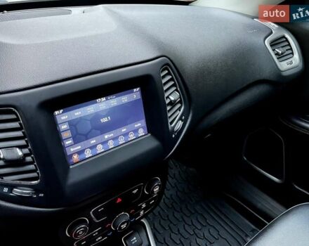 Білий Джип Compass, об'ємом двигуна 2.36 л та пробігом 65 тис. км за 17500 $, фото 31 на Automoto.ua