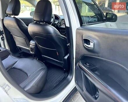 Білий Джип Compass, об'ємом двигуна 2.36 л та пробігом 114 тис. км за 13999 $, фото 12 на Automoto.ua