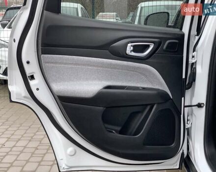 Білий Джип Compass, об'ємом двигуна 2.4 л та пробігом 63 тис. км за 18555 $, фото 28 на Automoto.ua