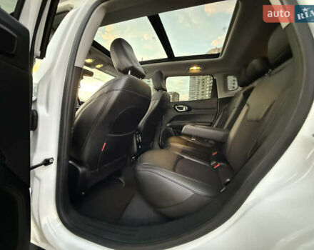 Белый Джип Компас, объемом двигателя 2.36 л и пробегом 45 тыс. км за 21900 $, фото 71 на Automoto.ua