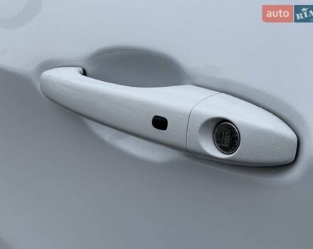 Білий Джип Compass, об'ємом двигуна 2.4 л та пробігом 63 тис. км за 18555 $, фото 22 на Automoto.ua