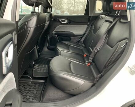 Білий Джип Compass, об'ємом двигуна 2.4 л та пробігом 63 тис. км за 18555 $, фото 29 на Automoto.ua