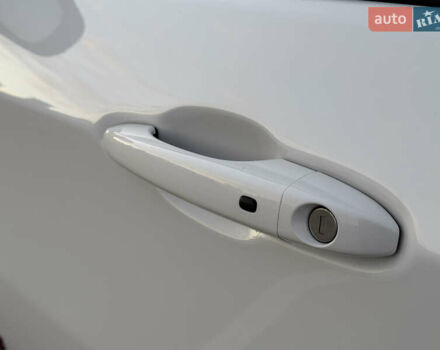 Белый Джип Компас, объемом двигателя 2.36 л и пробегом 45 тыс. км за 21900 $, фото 34 на Automoto.ua