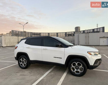 Белый Джип Компас, объемом двигателя 2.36 л и пробегом 45 тыс. км за 21900 $, фото 3 на Automoto.ua