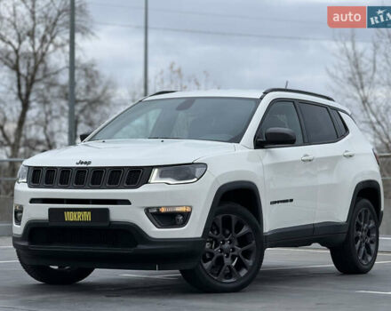 Белый Джип Компас, объемом двигателя 2.36 л и пробегом 126 тыс. км за 17450 $, фото 1 на Automoto.ua