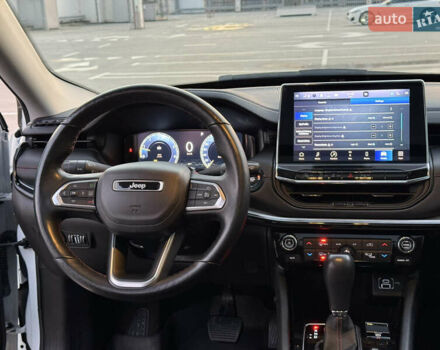 Белый Джип Компас, объемом двигателя 2.36 л и пробегом 45 тыс. км за 21900 $, фото 74 на Automoto.ua