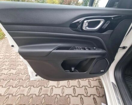 Білий Джип Compass, об'ємом двигуна 1.3 л та пробігом 65 тис. км за 9300 $, фото 6 на Automoto.ua