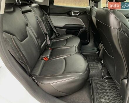 Білий Джип Compass, об'ємом двигуна 2.4 л та пробігом 63 тис. км за 18555 $, фото 32 на Automoto.ua