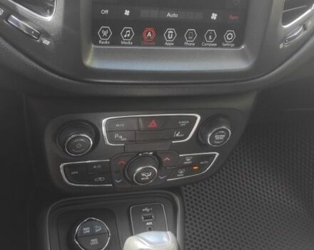 Білий Джип Compass, об'ємом двигуна 2.4 л та пробігом 145 тис. км за 18300 $, фото 12 на Automoto.ua
