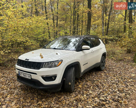 Джип Компас 2021 в Ивано-Франковске на Automoto.ua Белый Джип Компас, объемом двигателя 2.36 л и пробегом 85 тыс. км за 17800 $, фото 1 на Automoto.ua