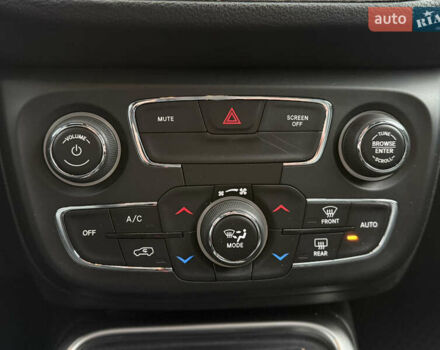 Белый Джип Компас, объемом двигателя 2.36 л и пробегом 126 тыс. км за 17450 $, фото 26 на Automoto.ua