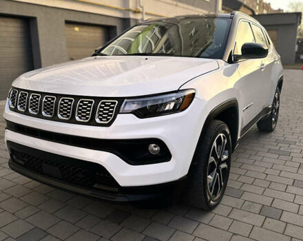 Белый Джип Компас, объемом двигателя 2.36 л и пробегом 31 тыс. км за 19500 $, фото 4 на Automoto.ua