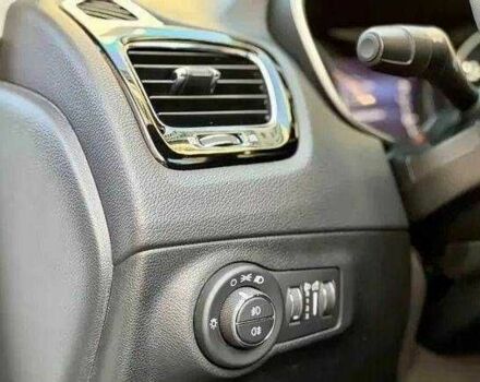 Белый Джип Компас, объемом двигателя 0 л и пробегом 40 тыс. км за 15900 $, фото 5 на Automoto.ua