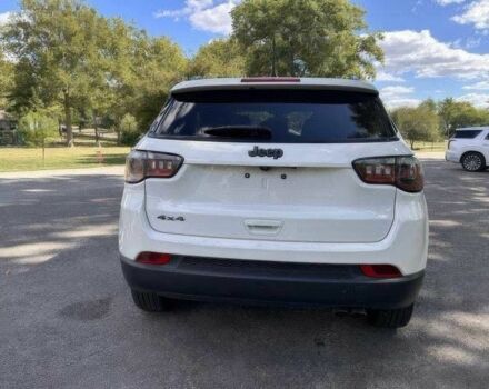 Білий Джип Compass, об'ємом двигуна 2.4 л та пробігом 10 тис. км за 8000 $, фото 4 на Automoto.ua