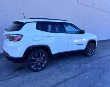 Белый Джип Компас, объемом двигателя 2.4 л и пробегом 17 тыс. км за 8900 $, фото 5 на Automoto.ua