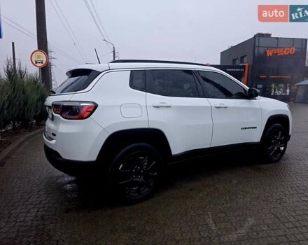 Белый Джип Компас, объемом двигателя 2.36 л и пробегом 28 тыс. км за 22499 $, фото 5 на Automoto.ua
