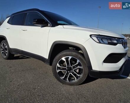 Белый Джип Компас, объемом двигателя 2.36 л и пробегом 95 тыс. км за 17800 $, фото 4 на Automoto.ua