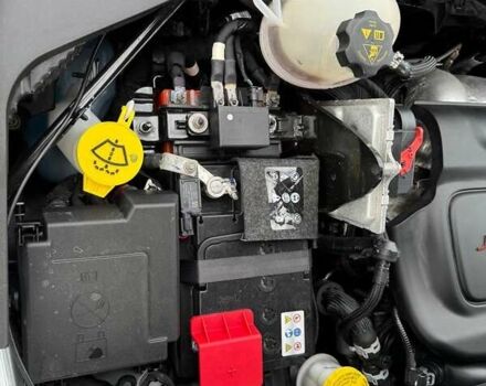 Білий Джип Compass, об'ємом двигуна 2.36 л та пробігом 72 тис. км за 19999 $, фото 42 на Automoto.ua