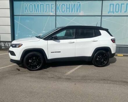 Белый Джип Компас, объемом двигателя 2.4 л и пробегом 82 тыс. км за 24500 $, фото 3 на Automoto.ua