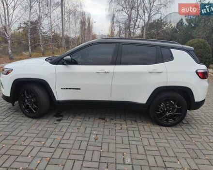 Белый Джип Компас, объемом двигателя 2.36 л и пробегом 60 тыс. км за 19899 $, фото 3 на Automoto.ua