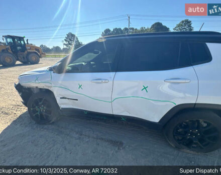 Белый Джип Компас, объемом двигателя 2.36 л и пробегом 92 тыс. км за 2950 $, фото 4 на Automoto.ua