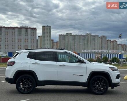 Білий Джип Compass, об'ємом двигуна 2.36 л та пробігом 72 тис. км за 19999 $, фото 8 на Automoto.ua