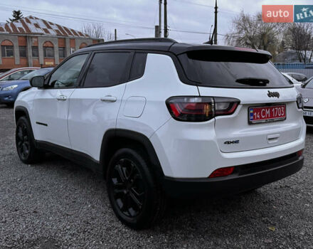 Білий Джип Compass, об'ємом двигуна 1.33 л та пробігом 46 тис. км за 35000 $, фото 5 на Automoto.ua