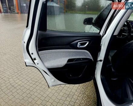 Белый Джип Компас, объемом двигателя 2.36 л и пробегом 28 тыс. км за 22499 $, фото 20 на Automoto.ua