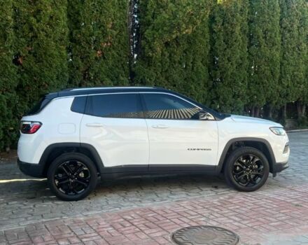 Білий Джип Compass, об'ємом двигуна 2.4 л та пробігом 93 тис. км за 17900 $, фото 2 на Automoto.ua