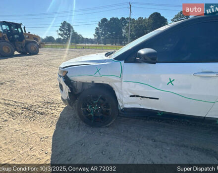 Белый Джип Компас, объемом двигателя 2.36 л и пробегом 92 тыс. км за 2950 $, фото 3 на Automoto.ua