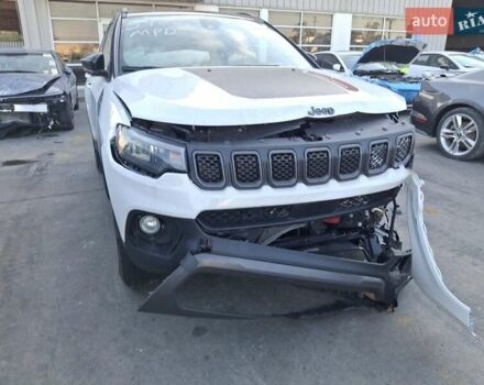Белый Джип Компас, объемом двигателя 2 л и пробегом 45 тыс. км за 16999 $, фото 4 на Automoto.ua