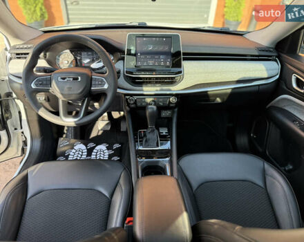 Джип Compass 2023 у Івано-Франківську на Automoto.ua Білий Джип Compass, об'ємом двигуна 2.36 л та пробігом 29 тис. км за 18999 $, фото 7 на Automoto.ua