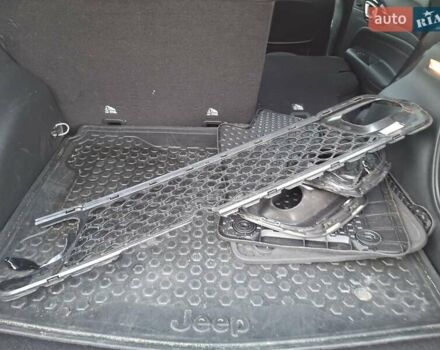 Белый Джип Компас, объемом двигателя 2 л и пробегом 45 тыс. км за 16999 $, фото 1 на Automoto.ua