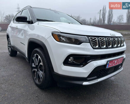 Белый Джип Компас, объемом двигателя 2 л и пробегом 30 тыс. км за 21999 $, фото 12 на Automoto.ua